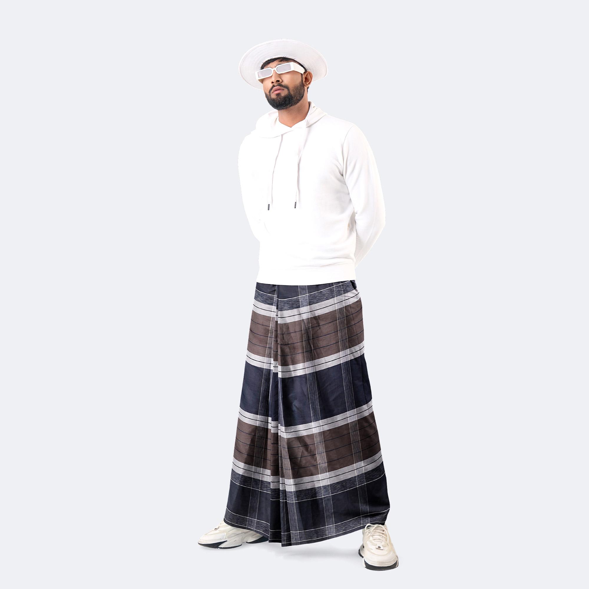 Amanat-Shah-Lungi-Crown-1162-2-1756021468.jpg