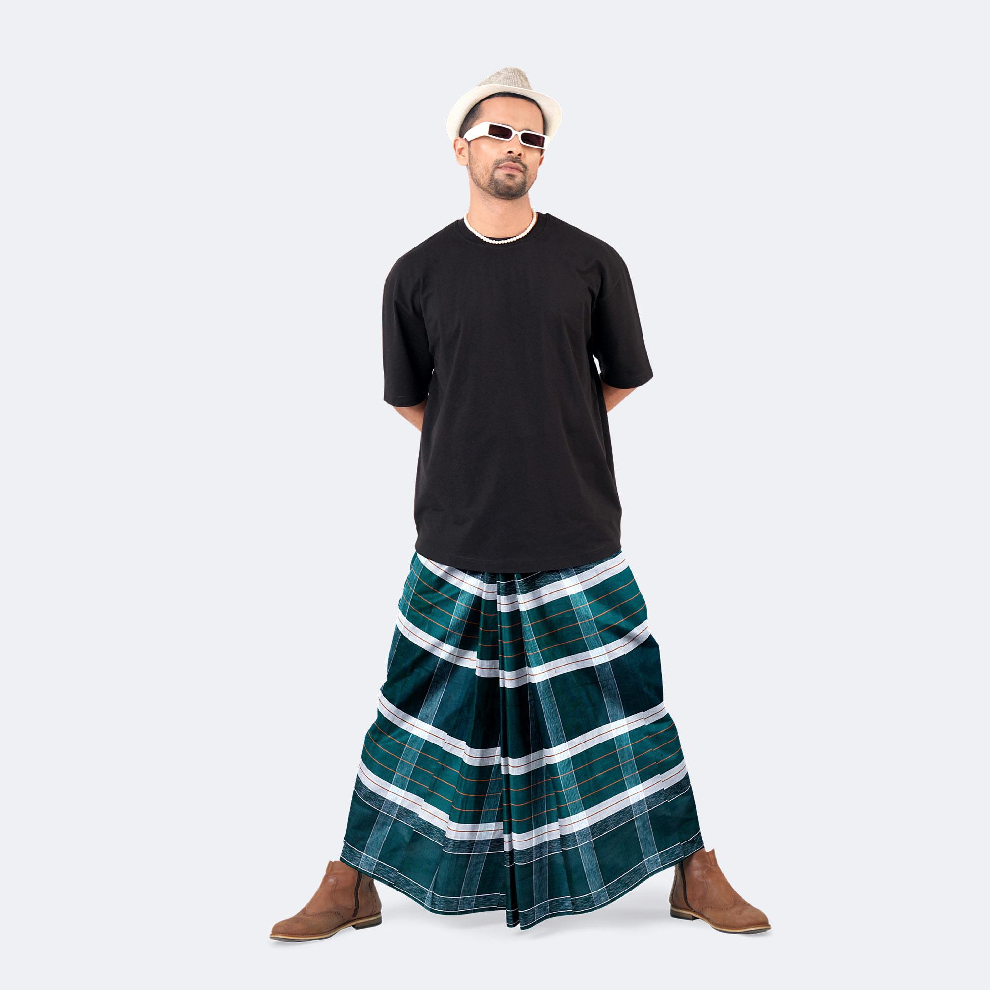 Amanat-Shah-Lungi-Crown-1163-1-1756029497.jpg