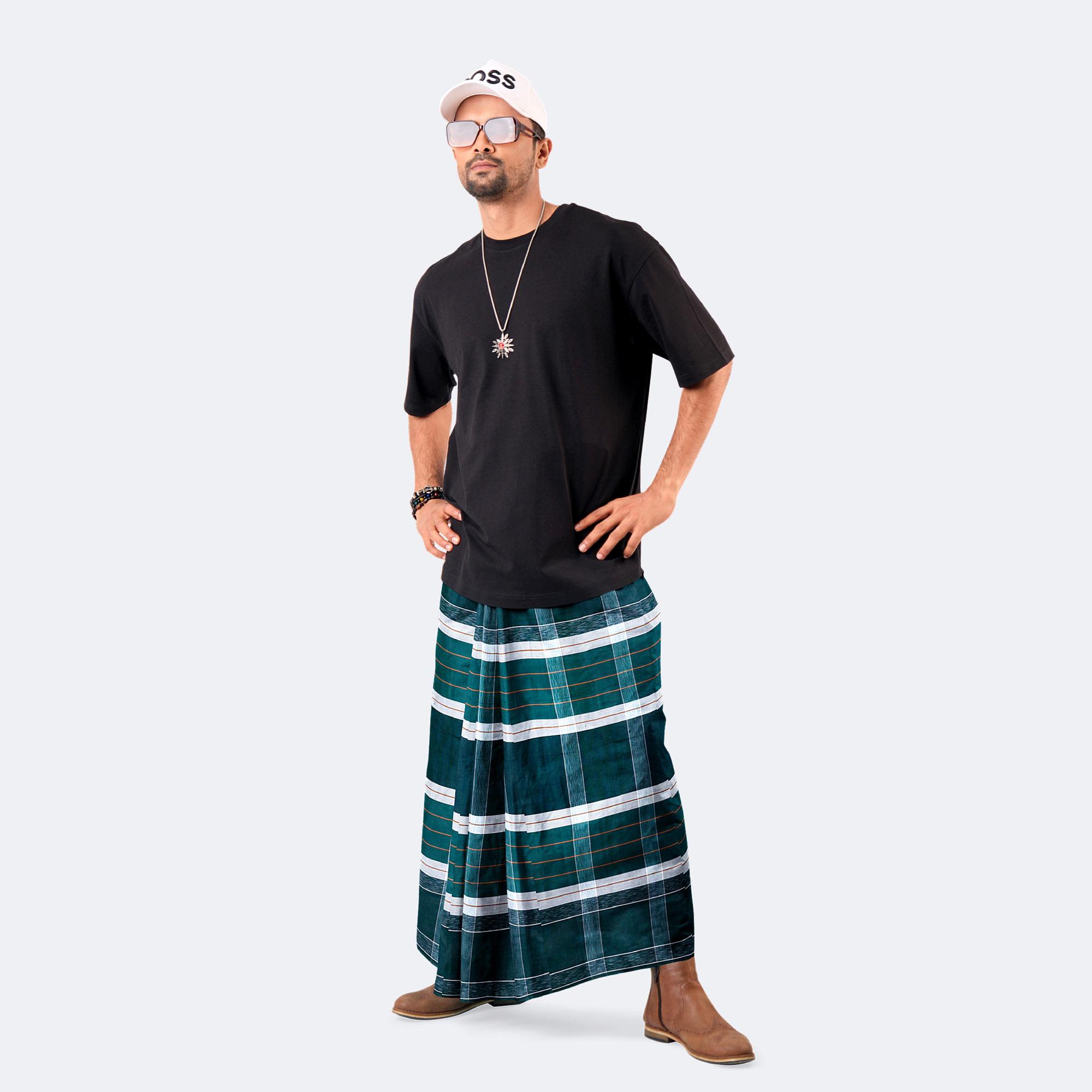 Amanat-Shah-Lungi-Crown-1163-2-1756029497.jpg
