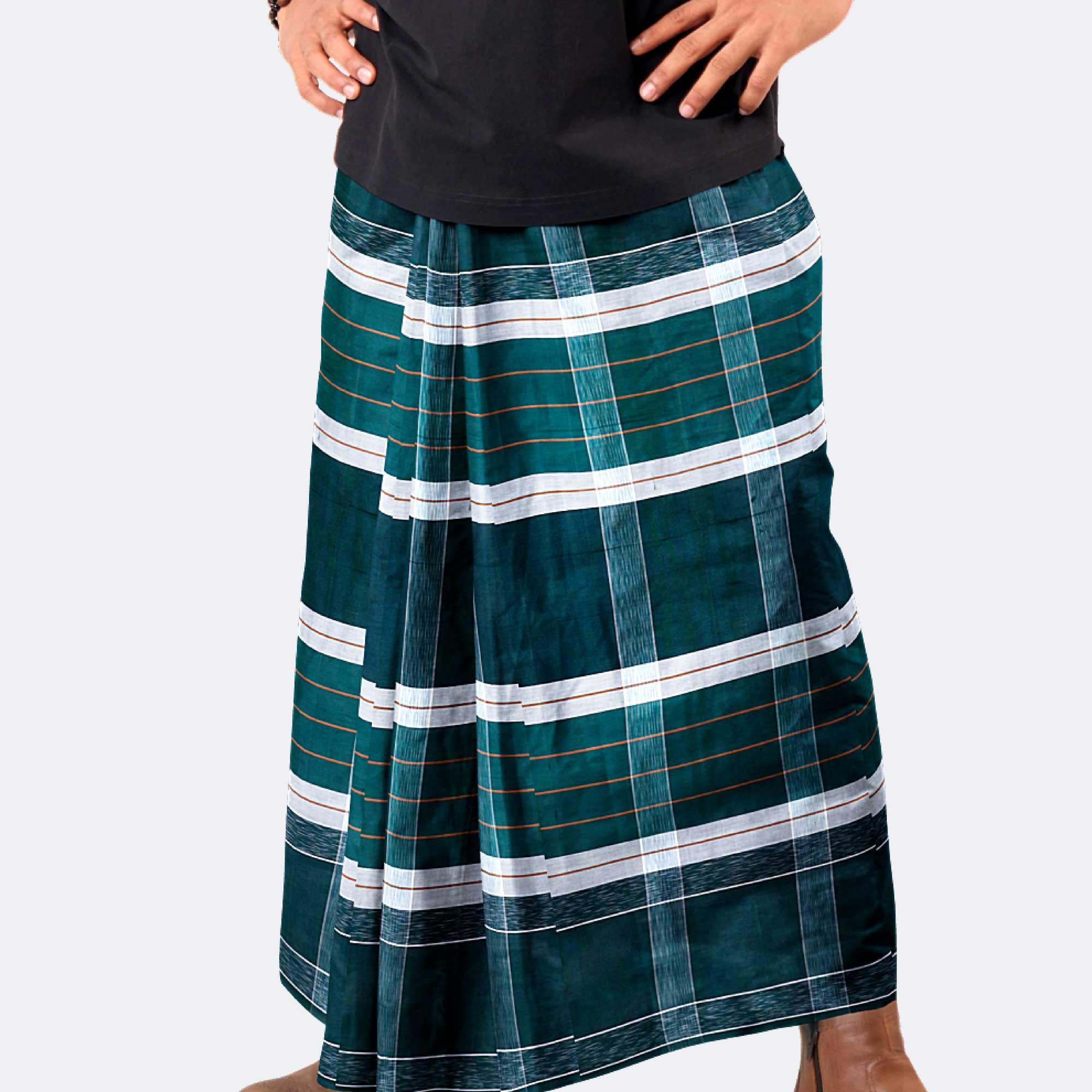Amanat-Shah-Lungi-Crown-1163-4-1756029506.jpg
