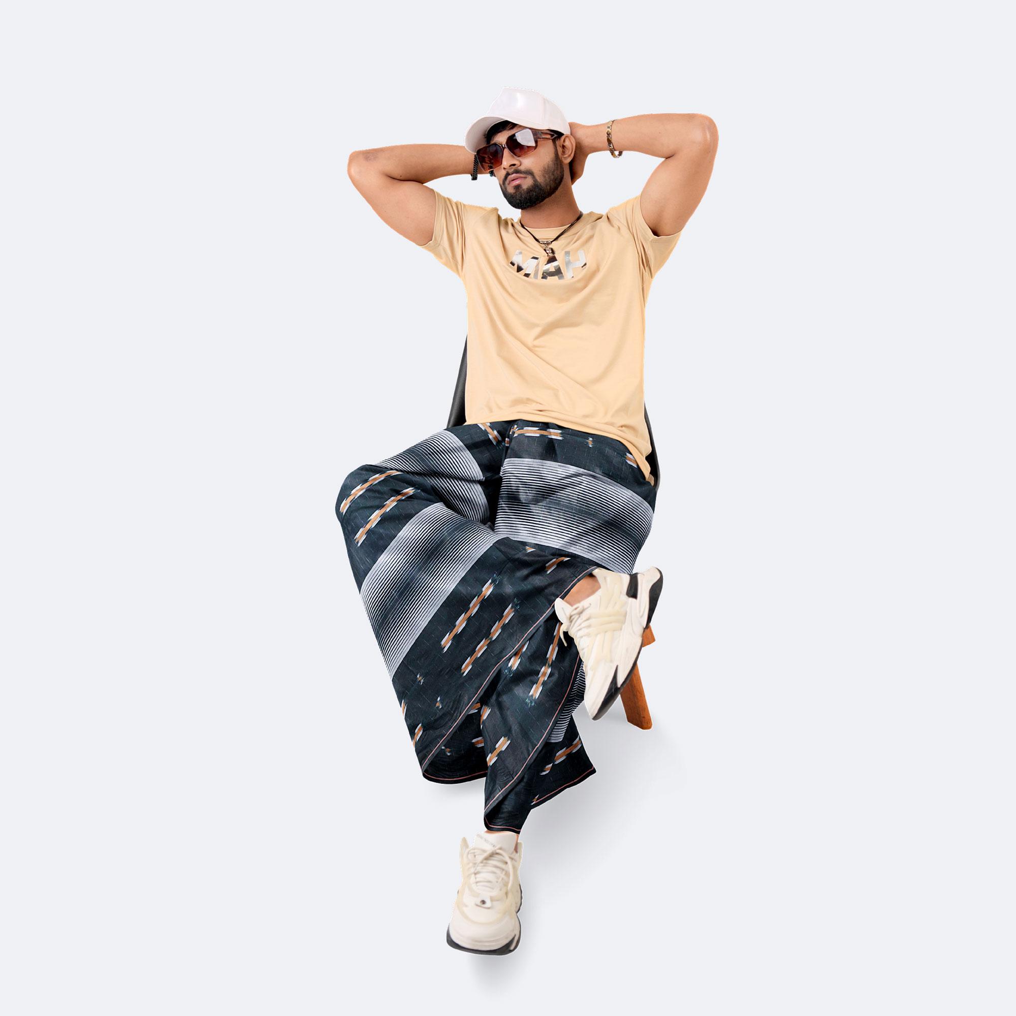 Amanat-Shah-Lungi-Crown-1165-2-1756031821.jpg