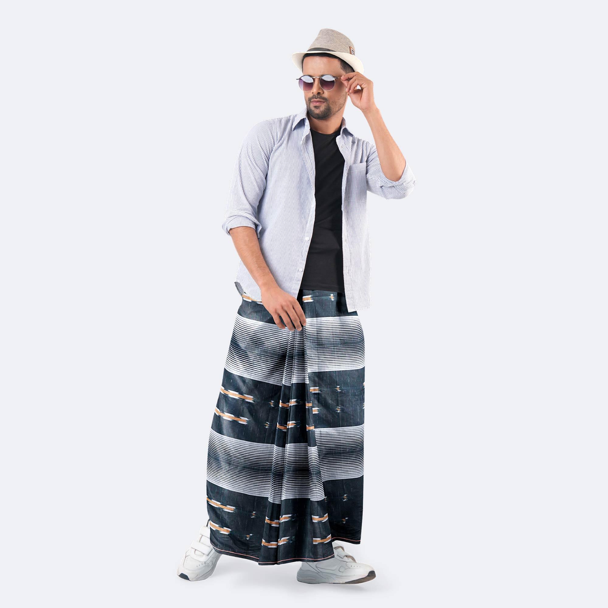 Amanat-Shah-Lungi-Crown-1166-1-1756032270.jpg