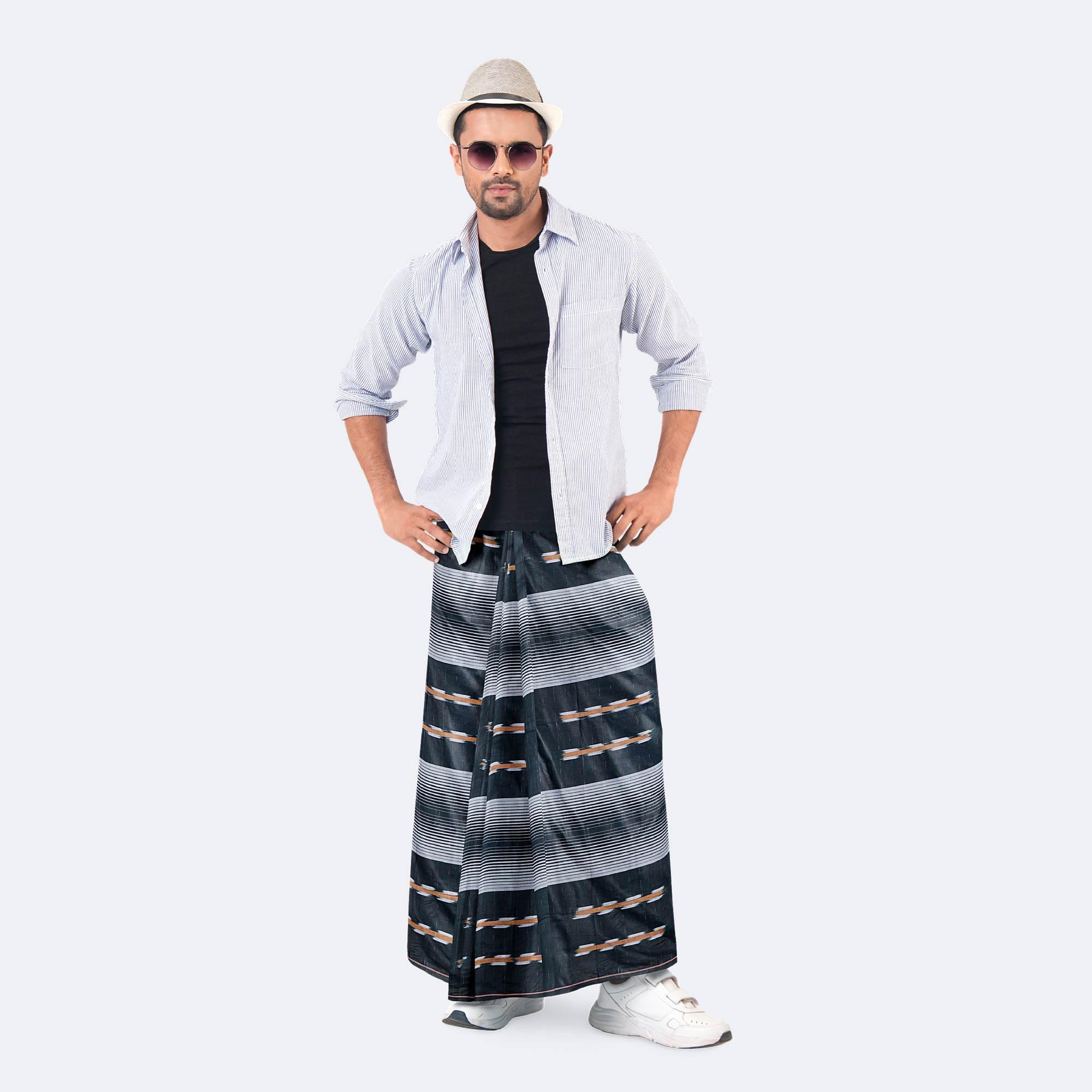 Amanat-Shah-Lungi-Crown-1166-3-1756032271.jpg